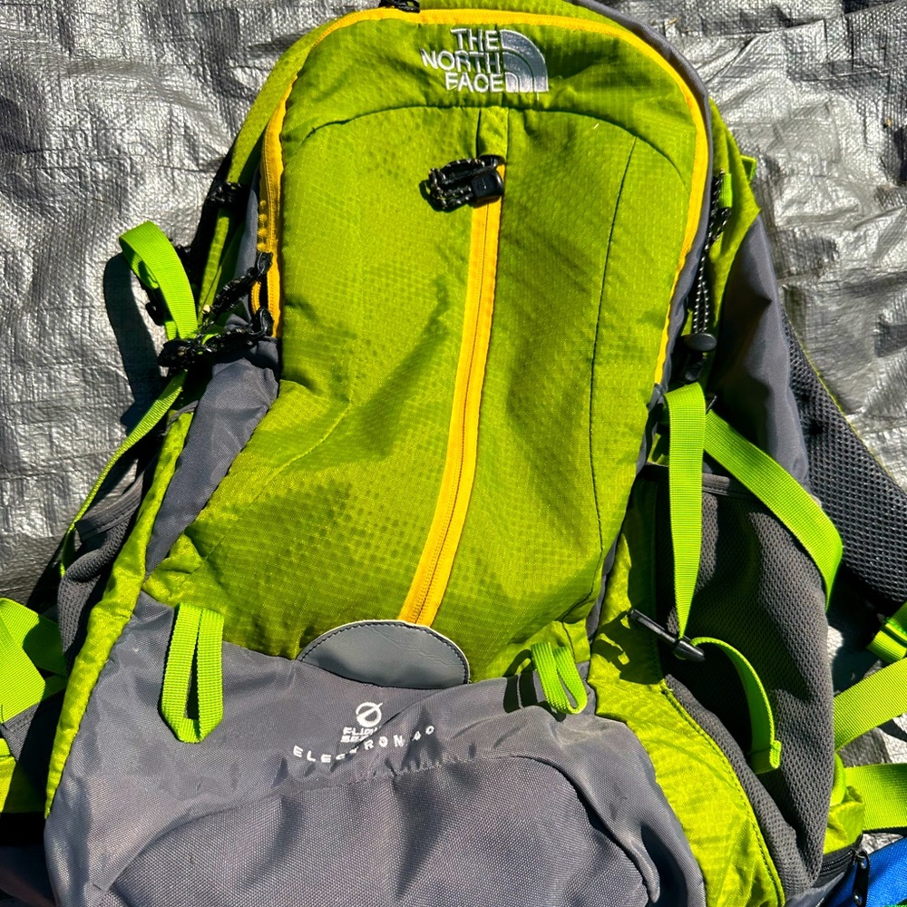 North face electron 40 backpack